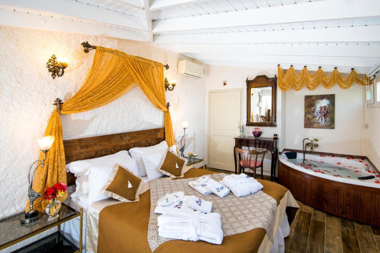 Alacati Sultan Konak Butik Otel ℳℛ Luxury Concept Exterior photo